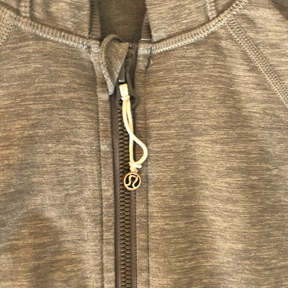 Lululemon Practice Jacket in Gray - Picture 4 of 5